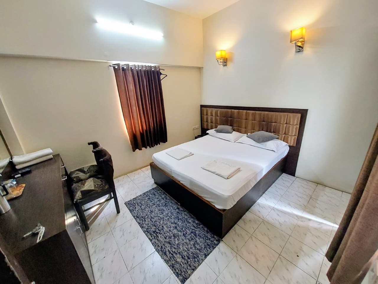 Alka AC Room